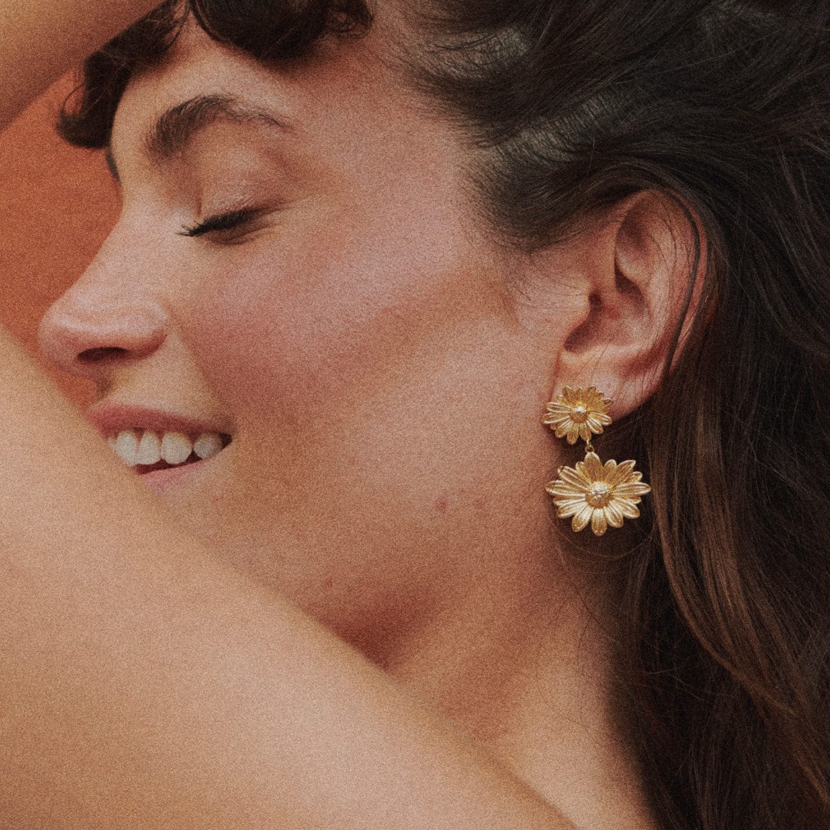 Double Daisy Flower Earrings - Image 3